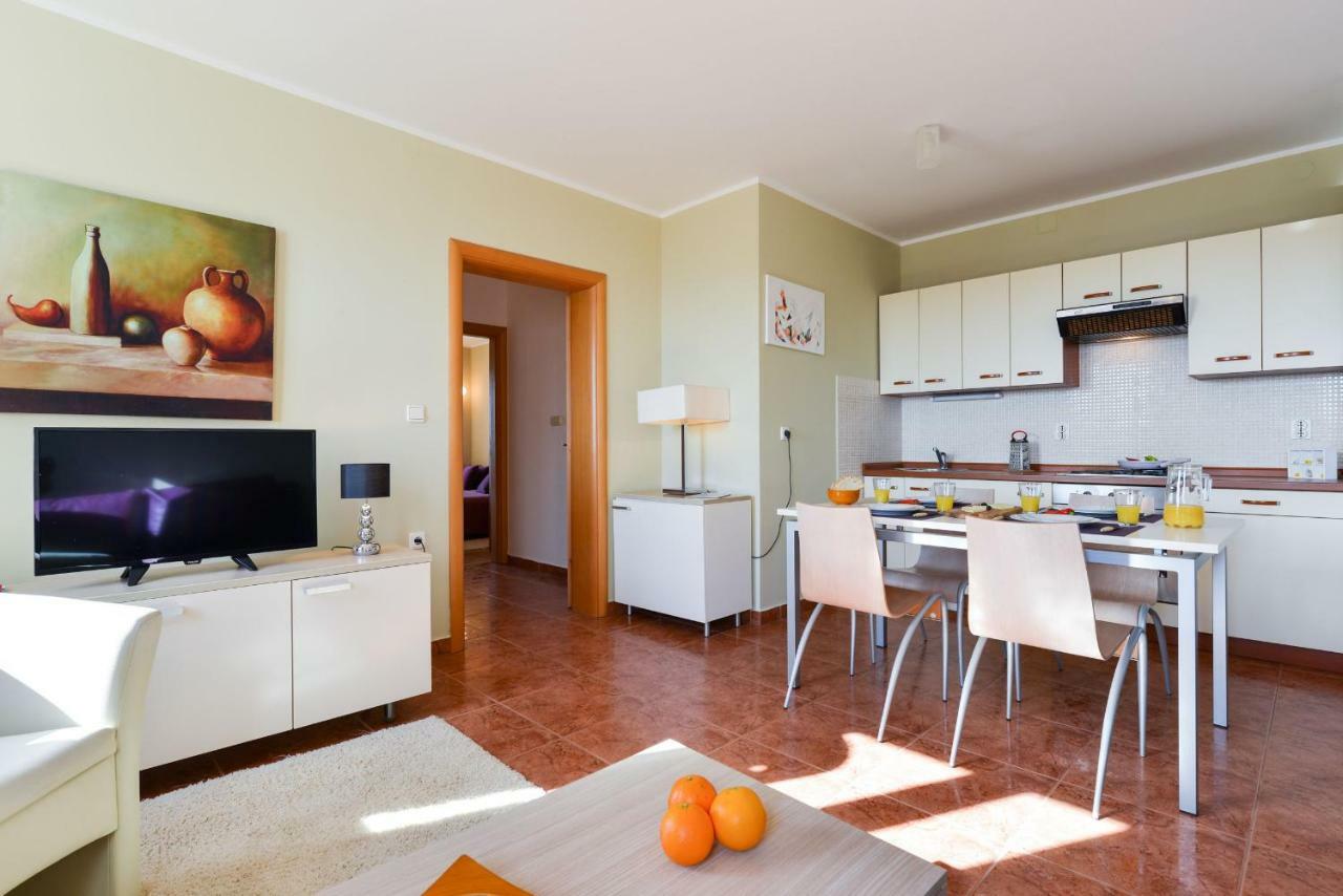 Cecilia Apartments Lun  Eksteriør billede